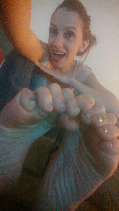 Lol #feet #wrinkledsoles #footfetish http://t.co/JBlM6oYyPD<a href="/tag/feet"class="tags">#feet</a><a href="/tag/wrinkledsoles"class="tags">#wrinkledsoles</a><a href="/tag/footfetish"class="tags">#footfetish</a>