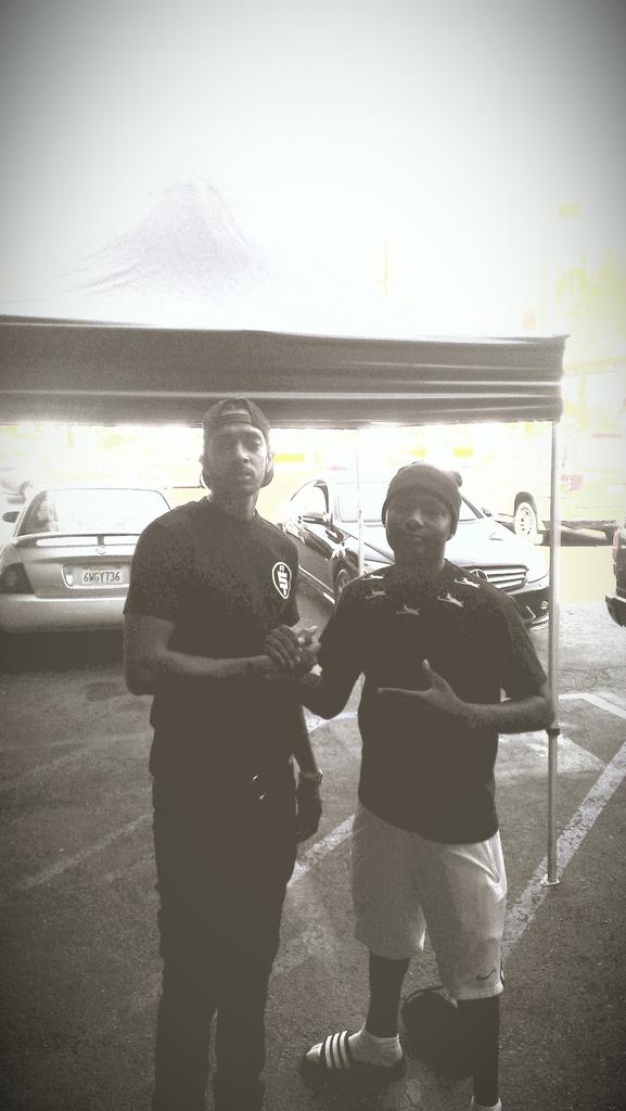 corrieonnnn's tweet photo. Just went into master burger and he pulled up in that V12 #crenshaw http://t.co/W83inv00A1