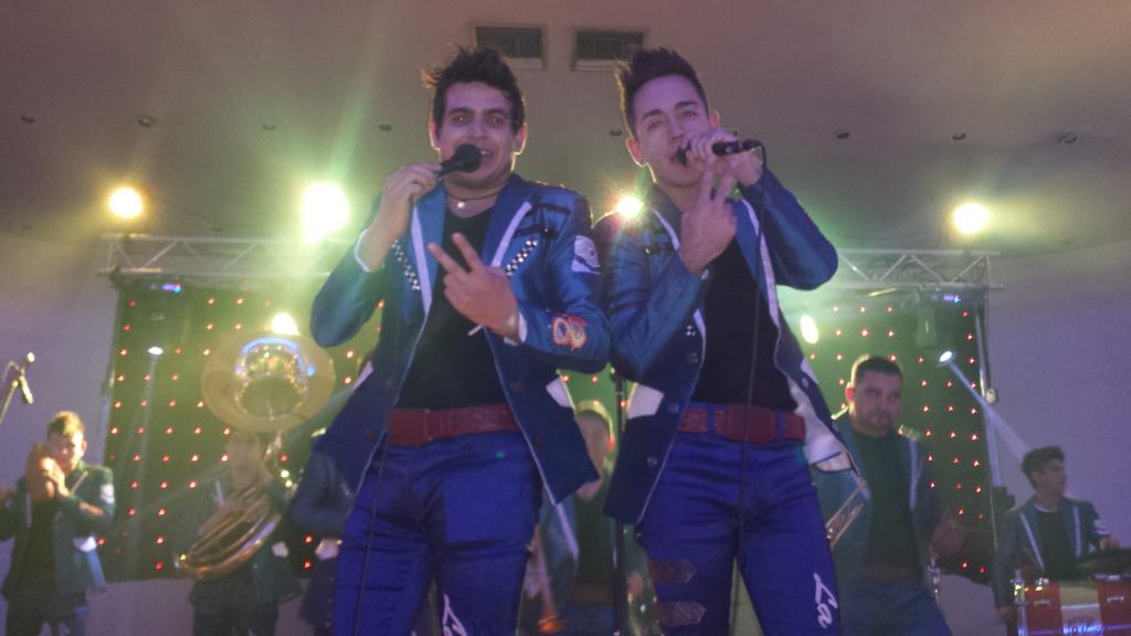 bandafurioza's tweet photo. Gracias al Municipio de @garcianuevoleon por la invitacion a su #Posada2014
#BandaFurioza #ParaTi #TourFuriozo http://t.co/ZShtpvWjrD