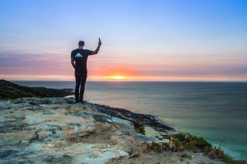 koruptvision's tweet photo. Merry Christmas and thank you to everyone for their support of #KoruptVision in 2014. YEW Glen 🍻😄 #loveagoodsunset http://t.co/1fBzMFXFNR