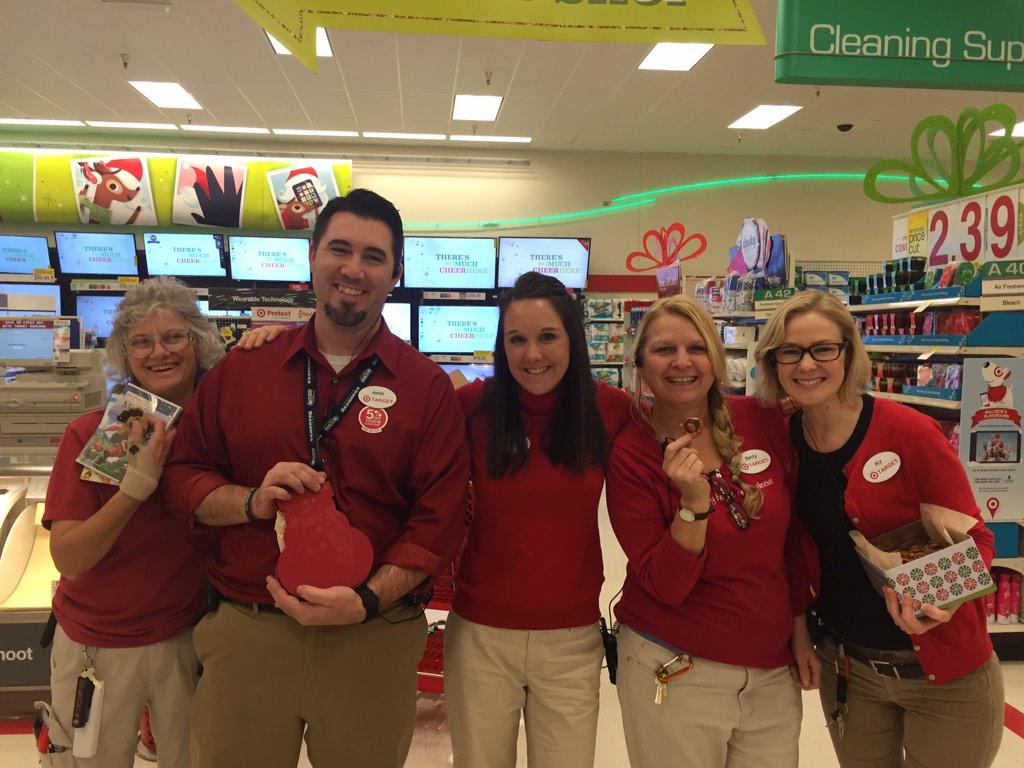 tlynngerard's tweet photo. Friendly cashiers, awesome conversion &amp; empty toy stockroom at 618 #cookiesforconversion #friendlyin2 @minder_patrick http://t.co/x3KRleBaRH