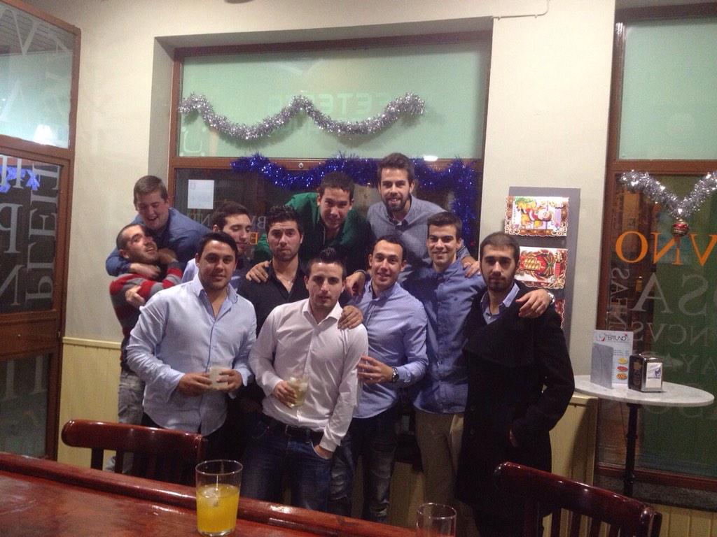 albert_fzj's tweet photo. @davittt7 @albert_fzj @LoloAwas @sergioarnelas @chalsganja @Miguelitrocc @navitacc.grandes!!! http://t.co/r8T629Uwoe