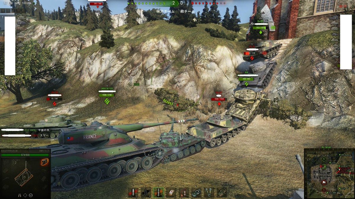 Astral1999's tweet photo. 登れることに驚いたけど、このあと間にいる三号戦車が爆散して笑ったｗ http://t.co/dxfNBOuhgU