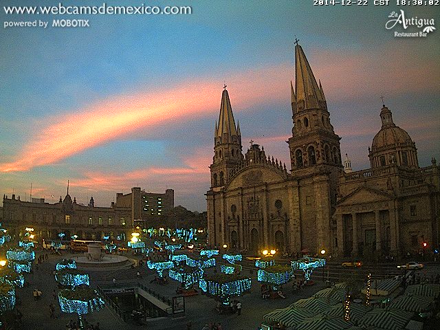 webcamsdemexico's tweet photo. Imagen del mágico atardecer de hoy en #Guadalajara #Jalisco. http://t.co/COtmgmkuy2