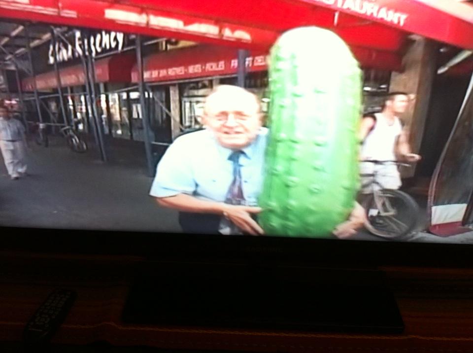 therodentwithin's tweet image. Guest appearance by Barry White Fish #WhatAPickle #carnegiedeli @kirstenufer