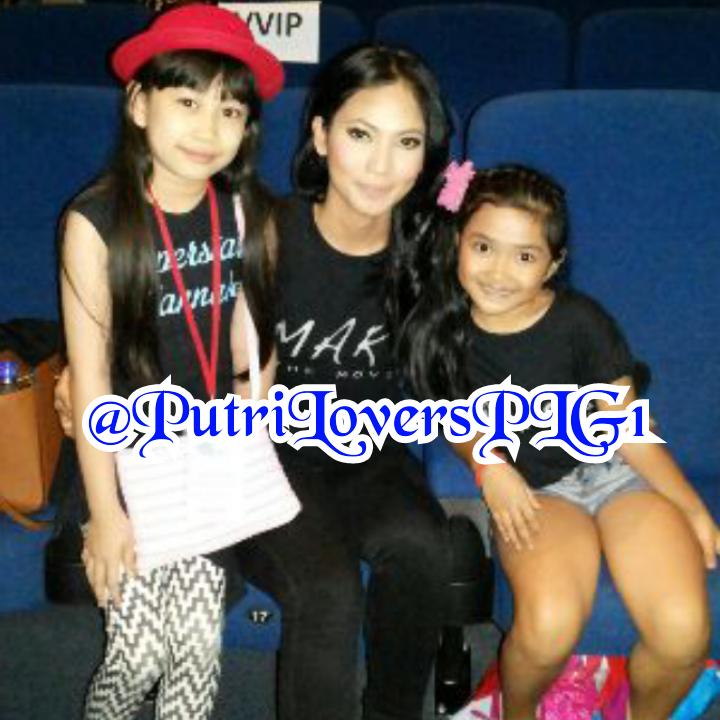 PutriLoversPLG1's tweet photo. Dedek Putli @putrielzahra w/@ChelseaRiansy_ dan Tanteee tante apa ya namanya?:D at Launching Film "MARS" ;) http://t.co/EebpSjyxSj