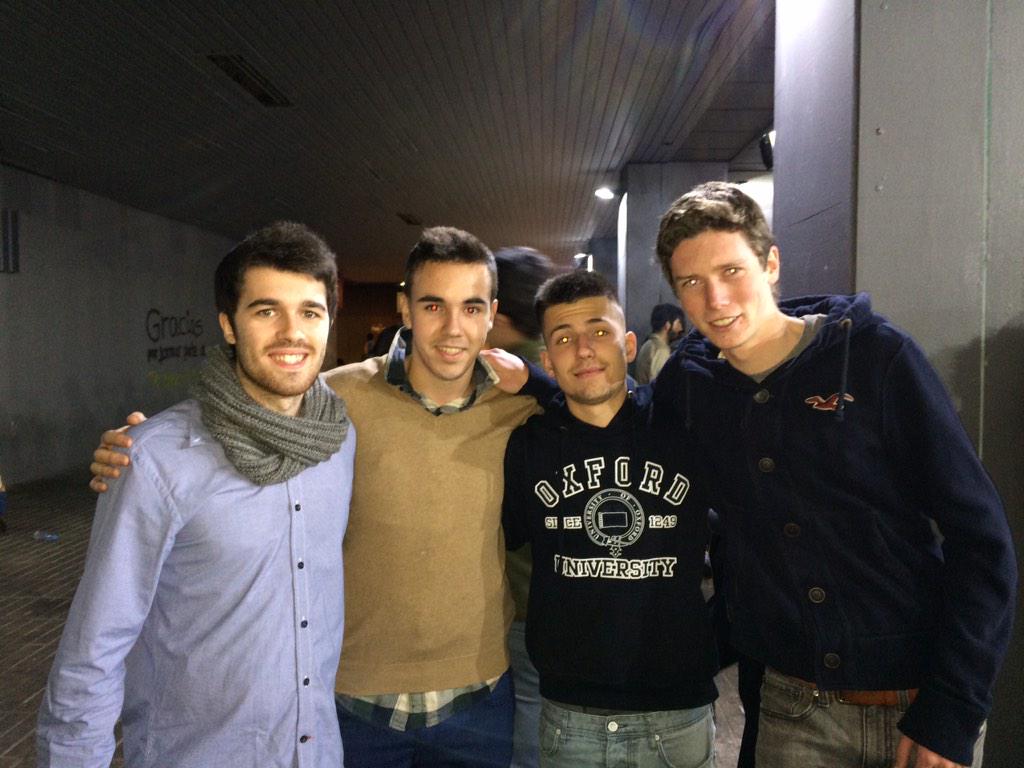 CoronalesSurFC's tweet photo. ULTIMA HORA: Cazados varios jugadores por el centro de Madrid, procederemos a sancionarles. http://t.co/DJuxY2J481