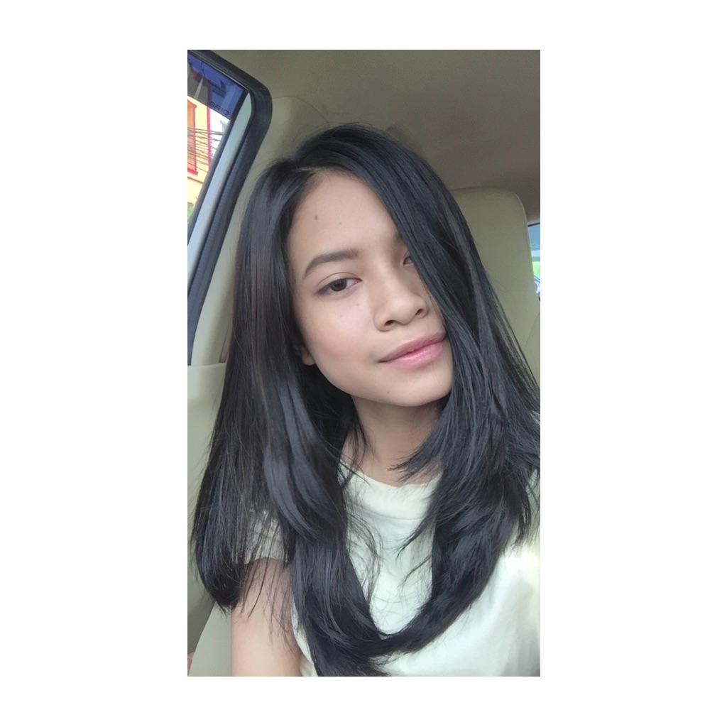 hanggini's tweet photo. muka ngantuk #squaready http://t.co/rxJylFChb1