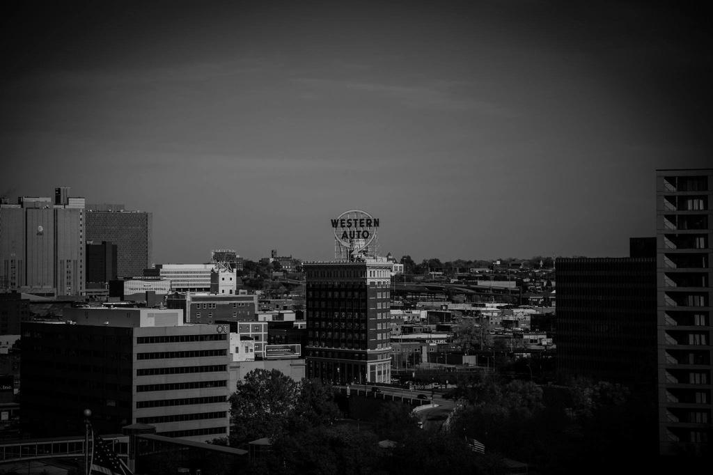 TCPhotographs's tweet photo. My favorite view from KC,MO. http://t.co/3yEF54CRyQ