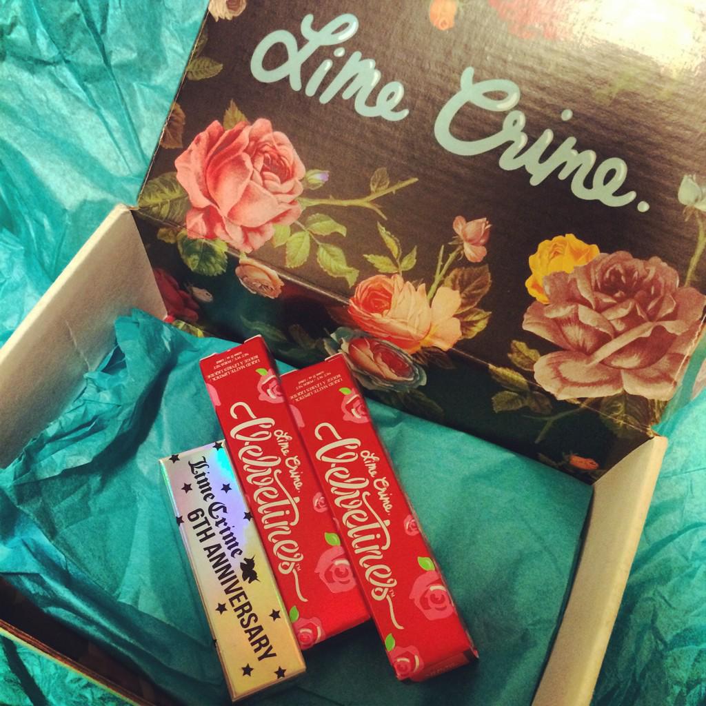 Rachelle_Gill's tweet photo. Play Time! @limecrime #makeup #limecrime #velvetines #GirlyThings http://t.co/yXjfSDGJxM