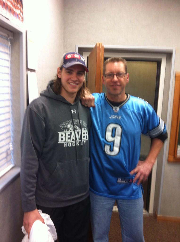 BillyElvis's tweet photo. Cool to meet Auburn native, Northrop club team, Minot University, &amp; USA D-man for World University Games @NickZern10 http://t.co/738UcXY8D1