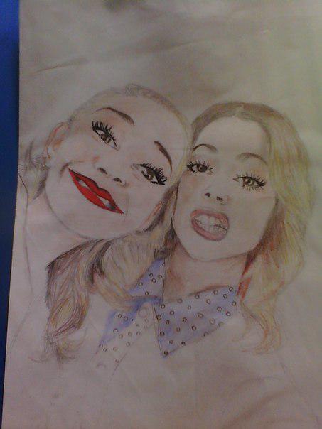 yoyiandtinu's tweet photo. Mi cuarto dibujo es en honor a Mechi y Tini. Me ayudarian con su RT?? @TiniStoessel @Mechilambre http://t.co/hTTwigBVZQ