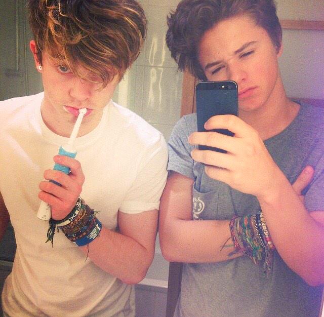 lovethevamps33's tweet photo. I know they hate this time lol 
#brushingtime 😁 http://t.co/uuJOplez9X