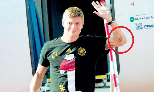 Toni Kroos on Twitter "Toni Kroos membuat Tattoo di tangan kirinya