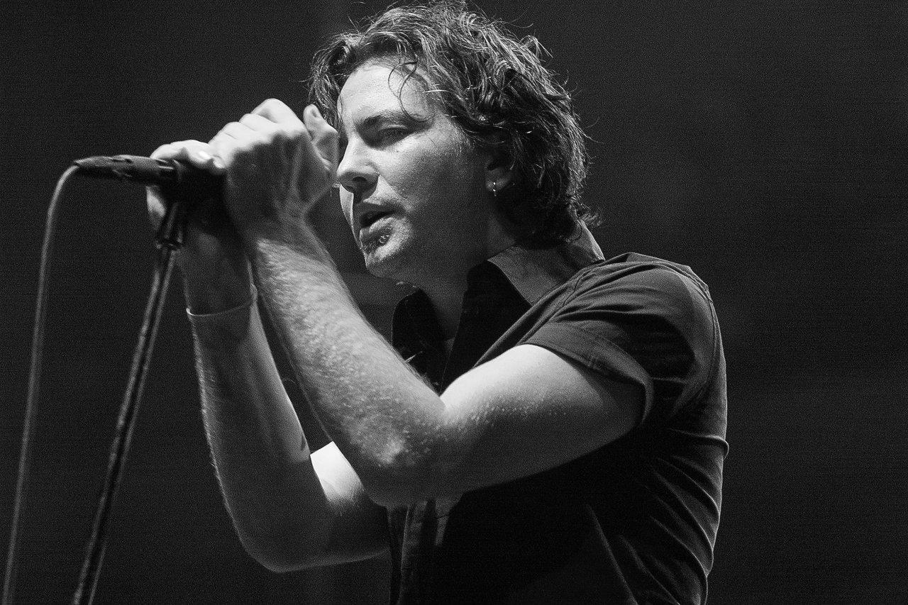 Happy 50th Birthday to the great Eddie Vedder. I ll ride the wave where it takes me  