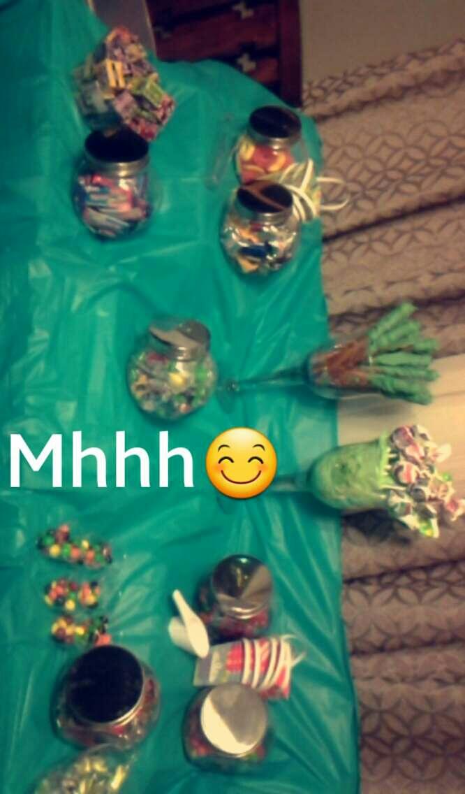 NashellBell's tweet image. Happy 18th birthday sister😘💋👊😍👌😇💩💅👅💰