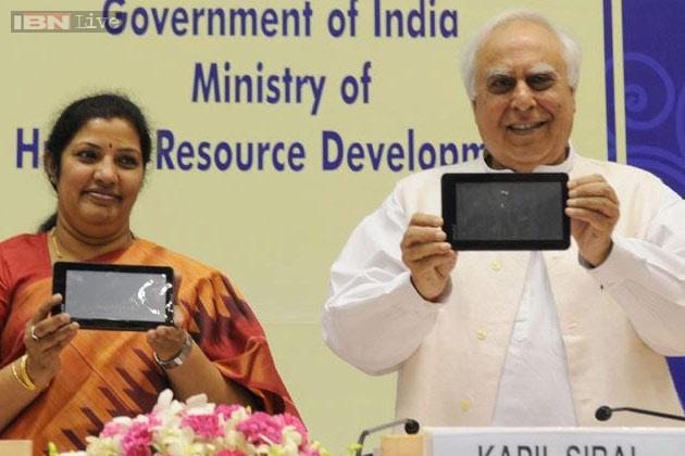 perceptionweb's tweet image. Government may review #technical specifications of #Aakash4tablet : bitly.com/1t4U4YA  #TabletsForAll