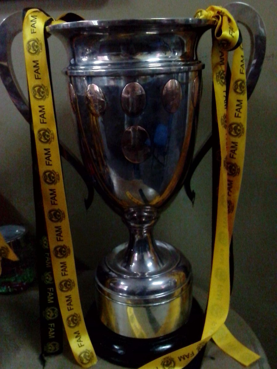 KtnFa's tweet photo. Piala Liga FAM 2014 yg dimenangi oleh Kuantan FA@The Seagulls.. http://t.co/wIRaK9Wx2O
