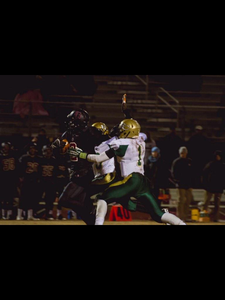 notMikeJonesJr's tweet photo. @skyzthalimit7 or this 😈 http://t.co/RxLQMnsE6J