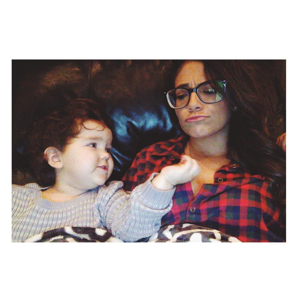 BethanyMota's tweet photo. She's telling me all about life and stuff http://t.co/L487HCc1cx