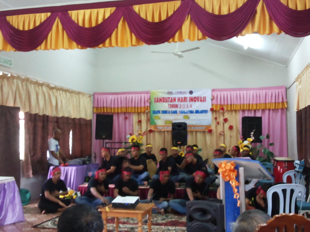 cnc_jerantut's tweet photo. Sekitar Sambutan Hari Inovasi Peringkat Klinik Cure &amp; Care Jerantut.Tahiah kpd semua penerima anugerah @AADKMalaysia http://t.co/ZTnxW6APsU