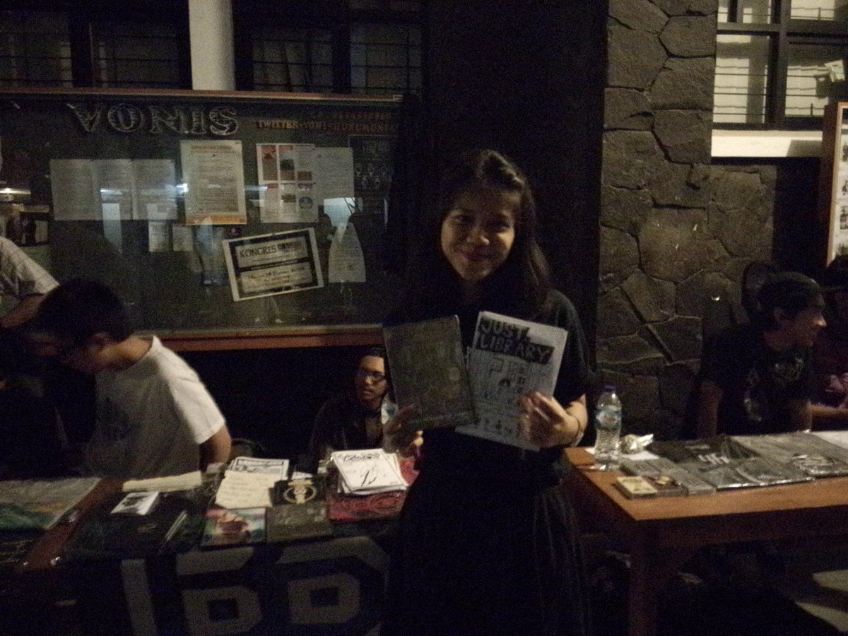 DOKUMENTASI SEADANYA DI RECORDS DAY <a href="/BLURadiojtr/">BLURadio Jatinangor</a> 20/12/14