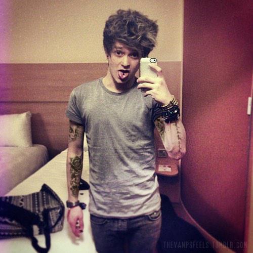 ConnorRpgbsd's tweet image. Et si j&apos;avais des tatous ?😏😏😏