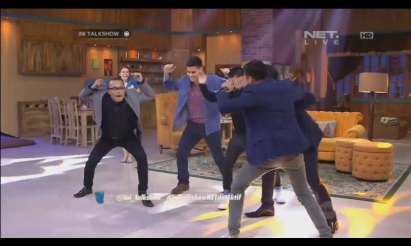 Aaja142Dewi's tweet photo. Bohayy teh bohay buatan maya ,, @Ini_Talkshow @Duosolpet @newsuleprikitiw @netmediatama #IniTalkshowNETdetektif http://t.co/yGn3O2dq08