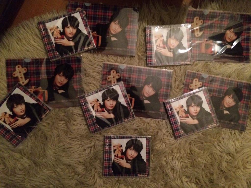0317Ytkn's tweet photo. 我裕太くんの個人CD5枚ずつ買ったのにCD6枚ファイル5枚なんですけどwwwwwwwどうせならファイルもくださいwwwwwwwwwwwwwwwwwwwww http://t.co/fjWTHv5mLr