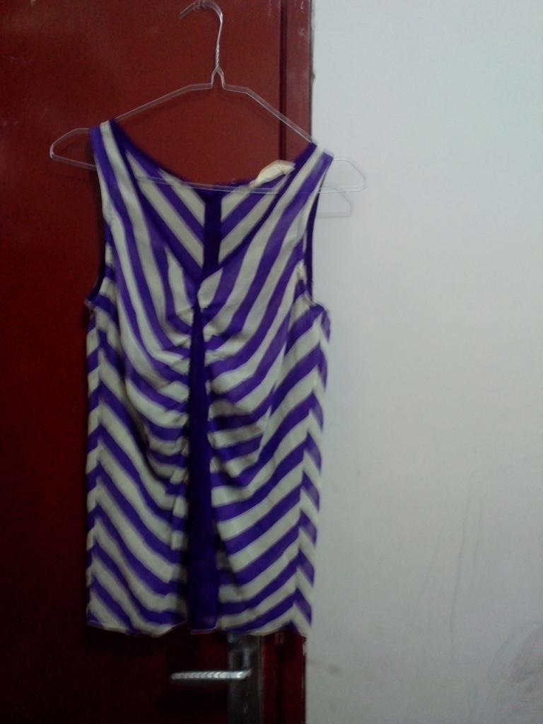 KenKayShop's tweet photo. atasan siffon size S fit to M Rp.30rb baru yah saii @FlohmarktFest  @gs_mhyrtus  @_PeriKecil_  @bukalapak http://t.co/pvscZpgR2n