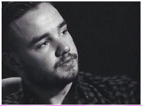 badestcurlylrx's tweet photo. Nous qui sommes désespèré car nous allond être en 2015 et on a toujours 0/5 😢😢

#WeAreAll1D #WeAreAll1DFollowParty http://t.co/zncA5ShqDV