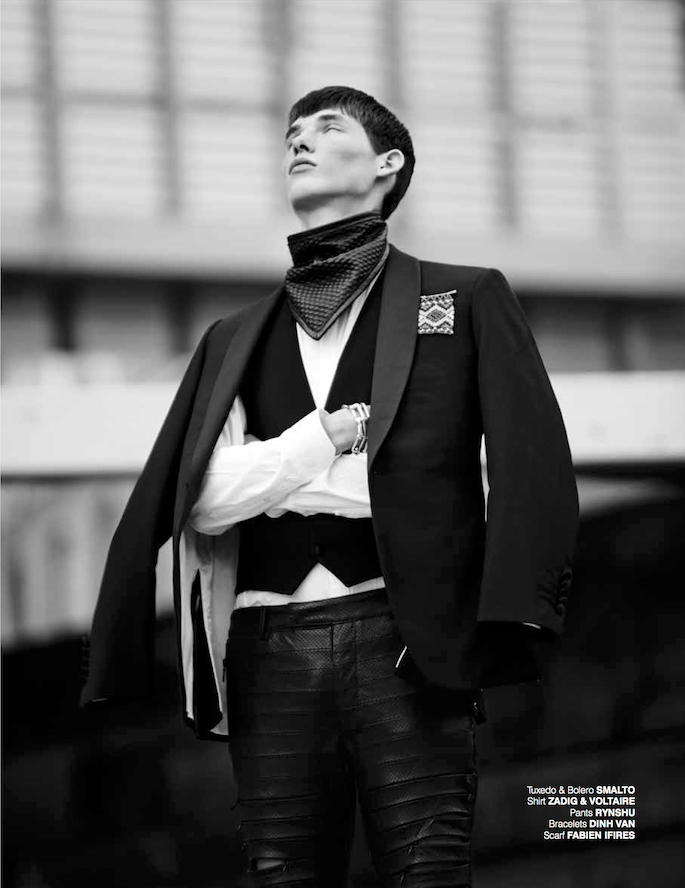 FantasticComRP's tweet photo. In Magazine Dubai #FALLWINTER14 @mickael_carpin @MaisonSmalto
#fetes #paris #fashion #style #forhim #menswear #mode http://t.co/JUTwex01cH