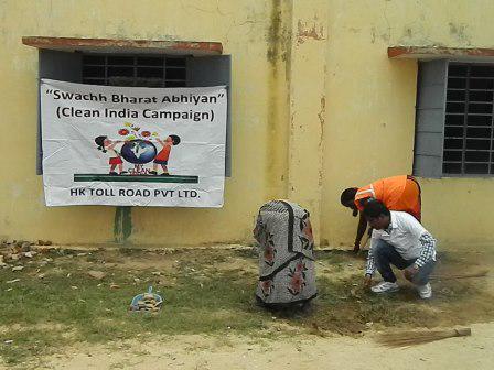 NHAISBM's tweet photo. Shramdaan PIU Krishnagiri (Tamil Nadu) Date 05-12-2014 http://t.co/D8zxqOgNGZ