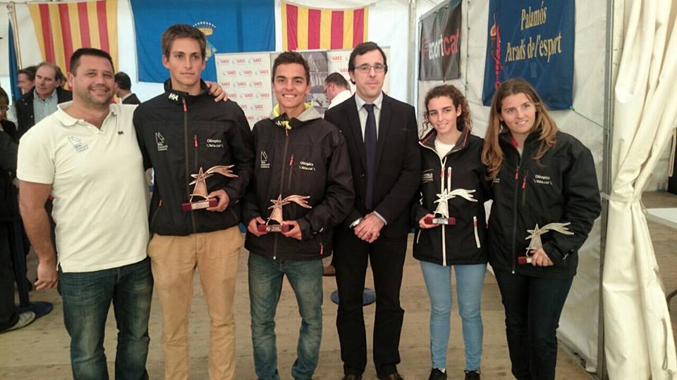 JXammarPodium's tweet photo. Hola desde Barcelona! #vacaciones 
Muy contentos de haber terminado 3os en la #palamoschristmasrace en 470.
#ESP44 http://t.co/yY9daQ3PQy