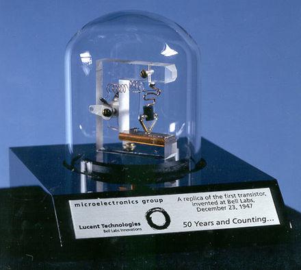JamesThorne2's tweet photo. Today 1947: The transistor, amplifying &amp; switching electrical power, is first demonstrated at Bell Laboratories. http://t.co/WGMzxVz1h9