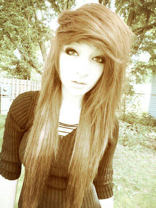 I found her! Lulu Kirx! So beautiful &lt;3 Wish I looked like her. -Flicker