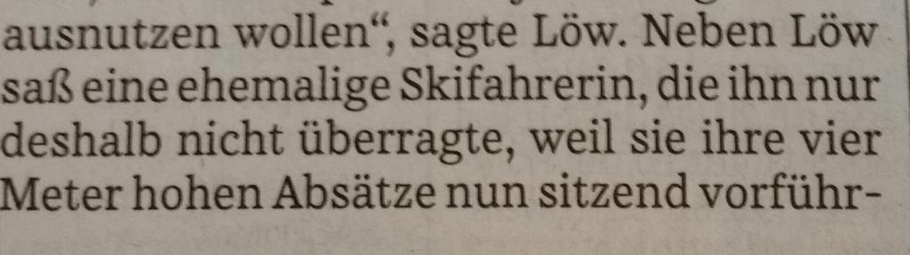 atzetino's tweet image. @SZ @SZ_Sport was hat es mit den "vier Meter hohen Absätzen" von @Maria auf sich? #stelzen