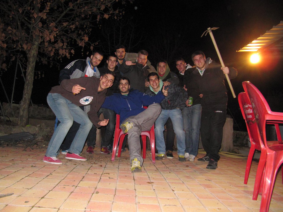 vichenzo19's tweet photo. Barbacoita buena! http://t.co/csn6yB2BeD