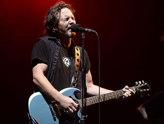 Happy birthday to the best voice , Eddie Vedder 