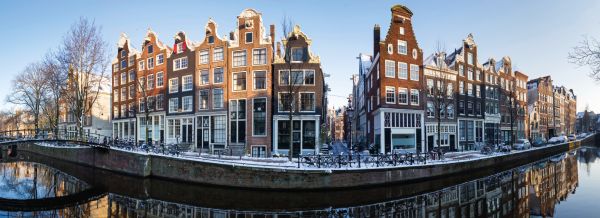 AmsterdamIWW's tweet photo. Season's greetings from #AIWW2015 ! Read our newsletter full inspiration for the coming event. http://t.co/IOWpGr57PQ http://t.co/Gj0ZDnlRhW