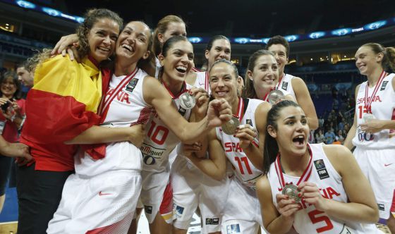 SportSocialClu6's tweet photo. Un 2014 en femenino... ¡Impresionante!
¿En qué no están ganando las deportistas españolas?
http://t.co/rG3ekj9bCe http://t.co/5VEcVaa8iV