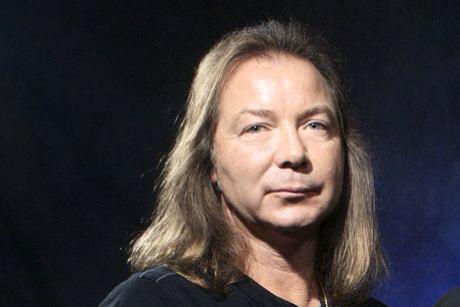 Happy Birthday to His Majesty DAVE MURRAY !! From UP THE IRONS!!! 