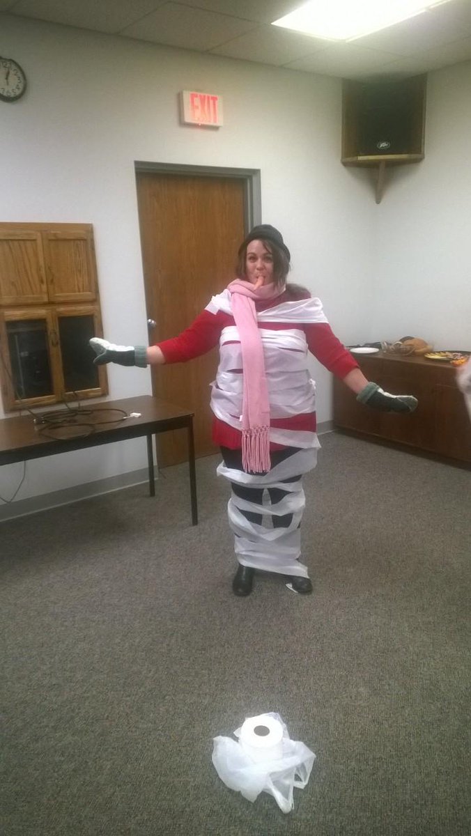 HAB_Software's tweet photo. HAB #holidayparty #Snowman #Decorating #Contest http://t.co/eZGrioahQ4