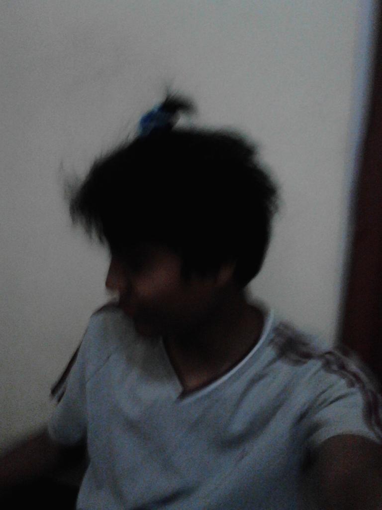 veliacindiana's tweet photo. cantiq banget deh kamu mas wkwk @mchmdilyas 😳😃😍💛 http://t.co/ocmSNnx0JA