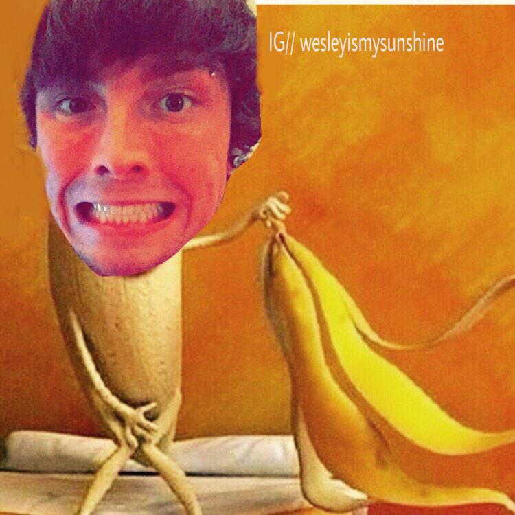 E3sTumblr's tweet photo. 😂😂🍌👅 http://t.co/mElcrc5Mwy