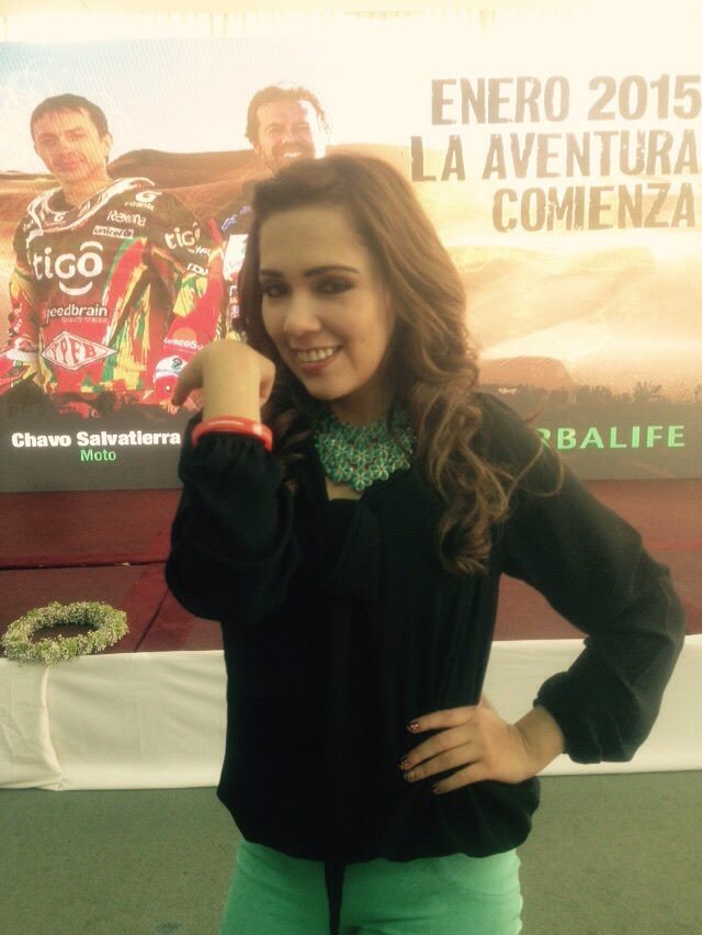 nomedejesfuera's tweet photo. Nuestra amiga @ALESANTACRUZB, también acepta ser parte de esta campaña #NoMeDejesFuera. Muchas gracias Ale!! http://t.co/9Da5w8GCw1