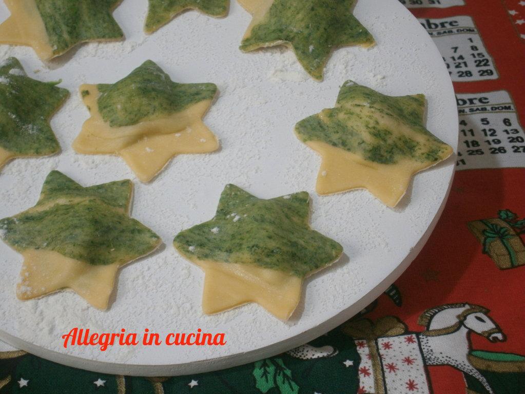 Allegriaincucin's tweet image. Un'idea sfiziosa per la vigilia di Natale STELLE CON RICOTTA E SPINACI
#GialloBlogs #foodporn 
blog.giallozafferano.it/allegriaincuci…