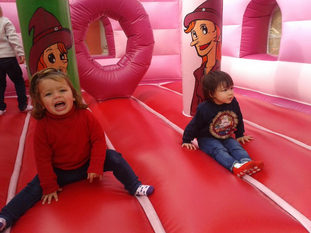 NoeTM91_CT's tweet photo. Que bien se lo pasan;-) http://t.co/gMmD2ceFMr