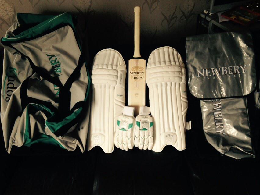 colegate78's tweet image. Jealous of my little brother he's been completely kitted out by @Newbery_Cricket. Really want the #Kudos2
