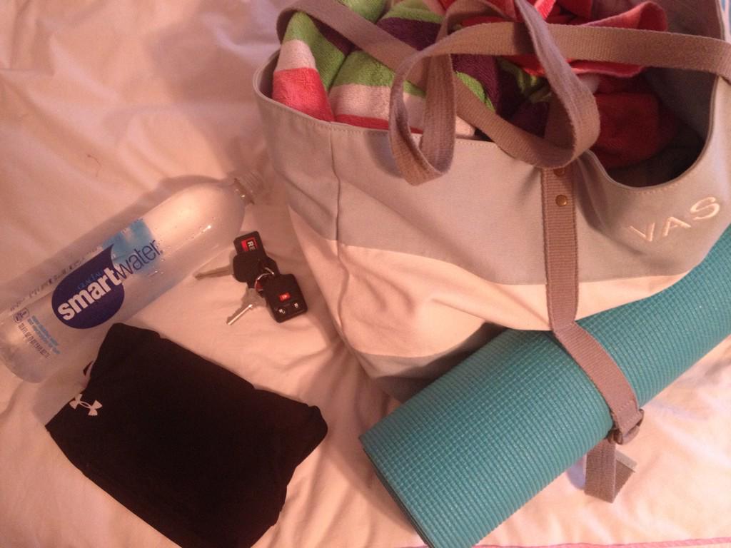 ValtheRomer's tweet photo. I can't think of a better way to start the morning than with an intense sweat sesh #hotyoga http://t.co/sE1Oj9IIwl